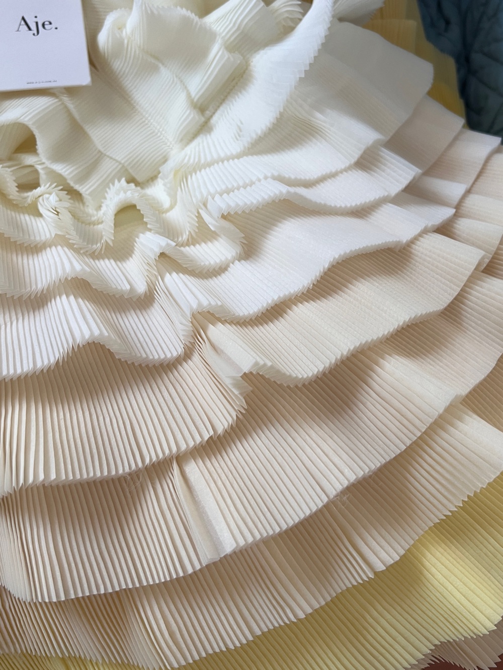 AJE REFLECTION OMBRE GOWN IN IVORY/ACACIA YELLOW, US6, AU10 - Picture 14 of 15
